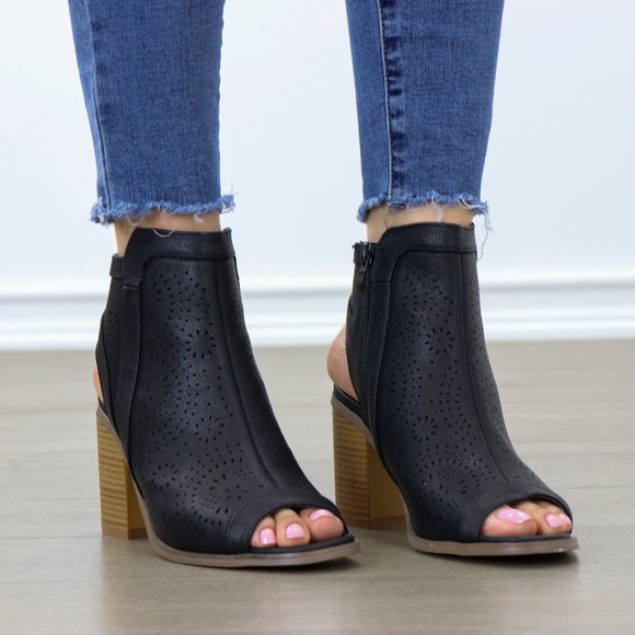 Black Laser cut Design Open Toe Ankle Boots - Picture 2 of 8